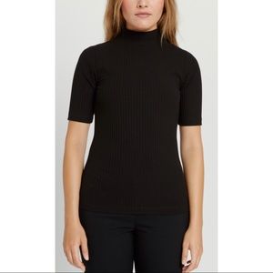 Cotton-Recycled-Poly Mockneck Ribbed Top in Black